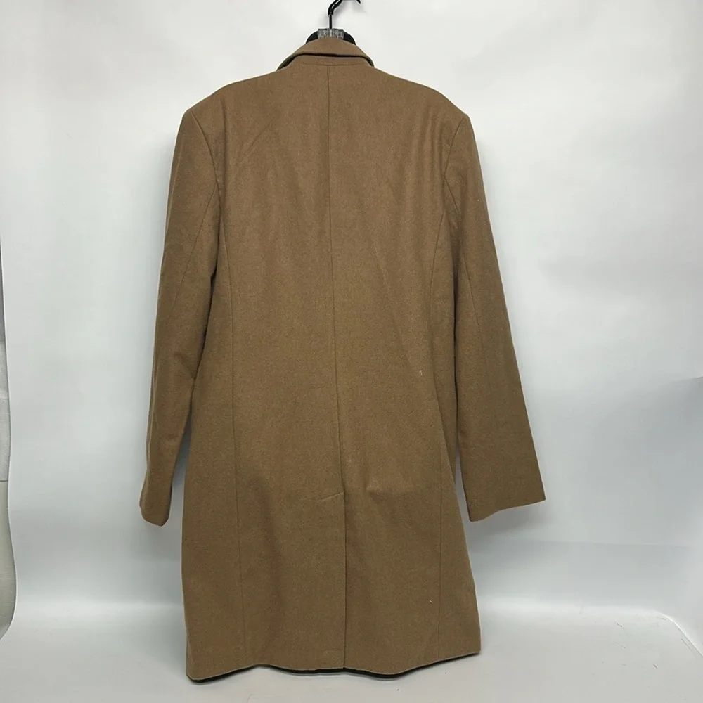 Banana Republic stylish versatile